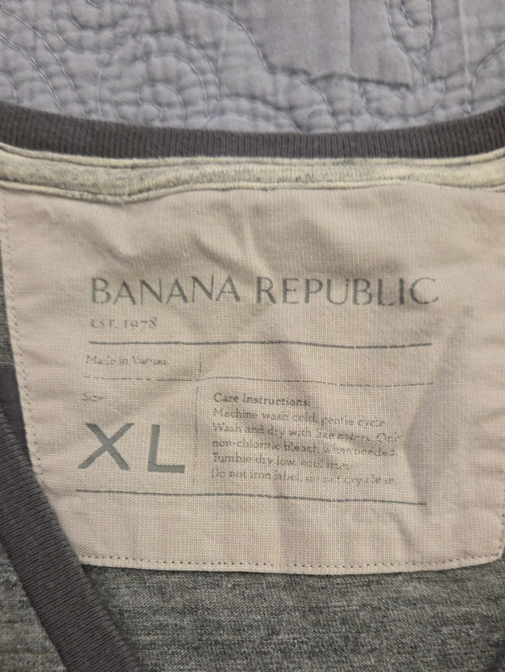Banana Republic Gray  Striped Short Sleeve Tee Size XL!